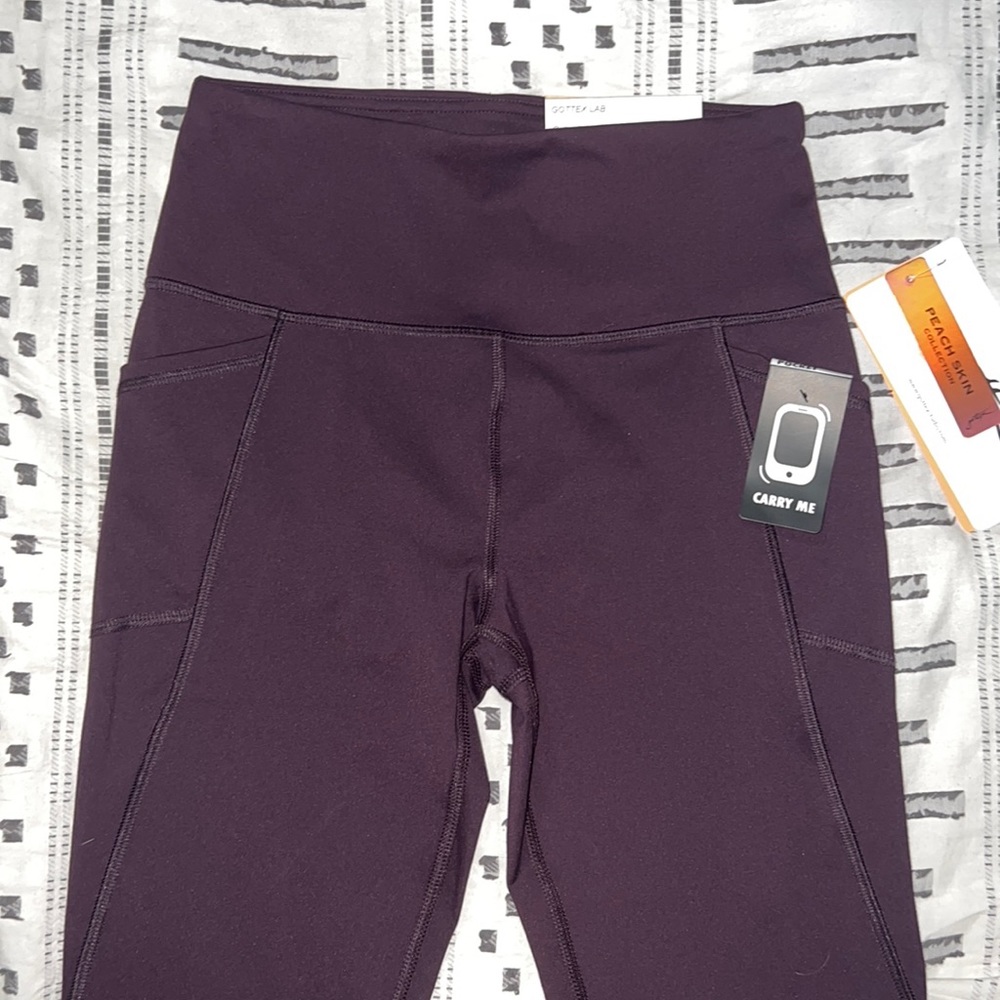 New with tags size S Peach skin collection by Gottex leggings